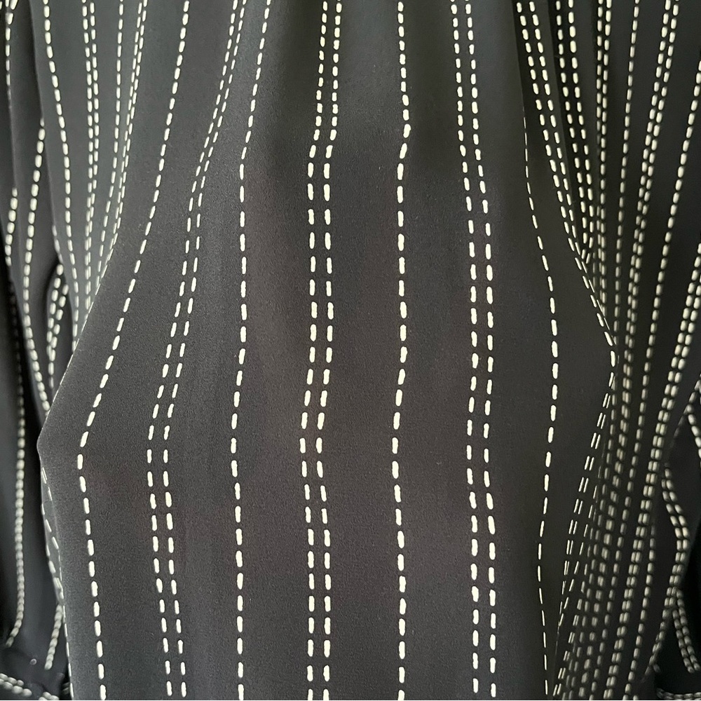 Ann Taylor Navy Button Down White Stitching Blouse Women's Size S - Picture 8 of 16